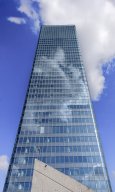 la tete dans les nuages